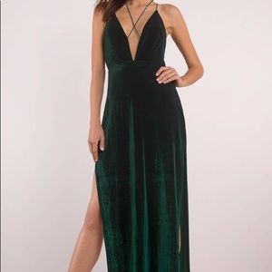 Tobi green velvet dress BRAND NEW
